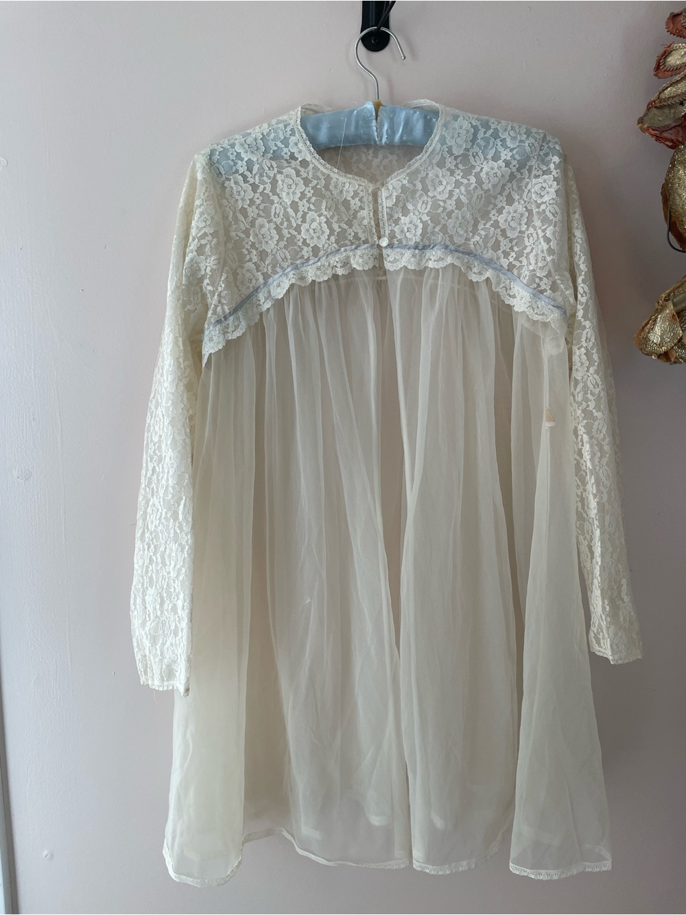 Vintage Miss Elaine Cream Lace & Sheer Chiffon Peignoir w Baby Blue Trim